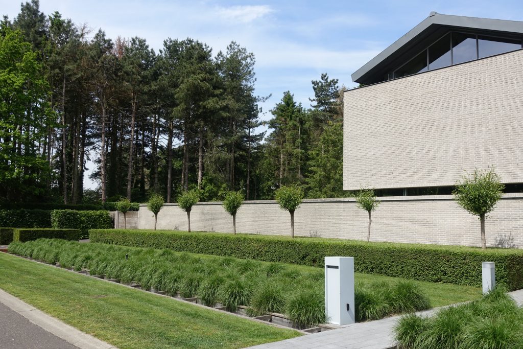 Strakke moderne tuinontwerpen